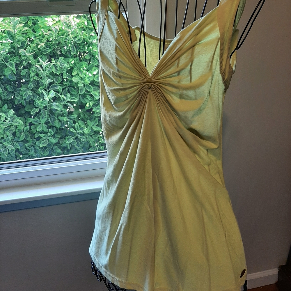 Candies yellow top